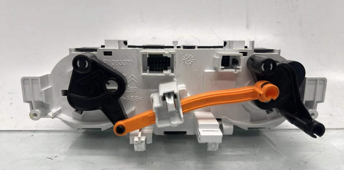 Commande de chauffage PEUGEOT 2008 1 PHASE 2 occasion — photo 2
