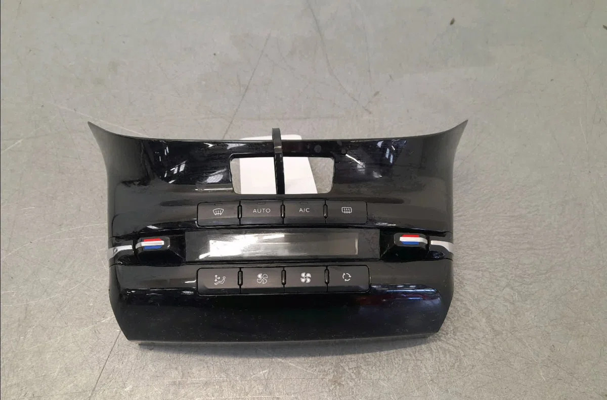Commande de chauffage Peugeot 2008 I (CU_) 1.2 thp 110 - puretech 110 (2015) 5 portes occasion