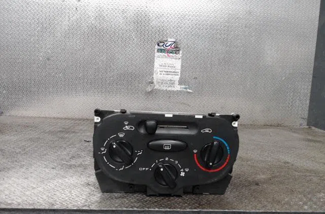 Commande de chauffage PEUGEOT 206  206 occasion — photo 2