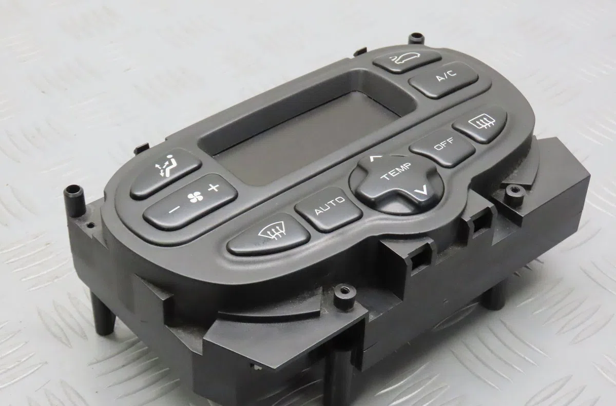 Commande de chauffage Peugeot 206 3-5 portes (2A-C) 2.0 rc (2003-2007) occasion — photo 2