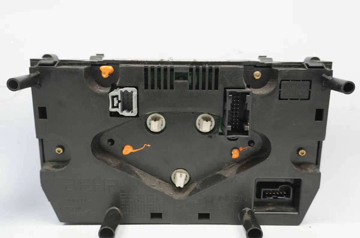 Commande de chauffage Peugeot 206 CC (2D) 1.6 hdi 110 (2005-2007) occasion — photo 2
