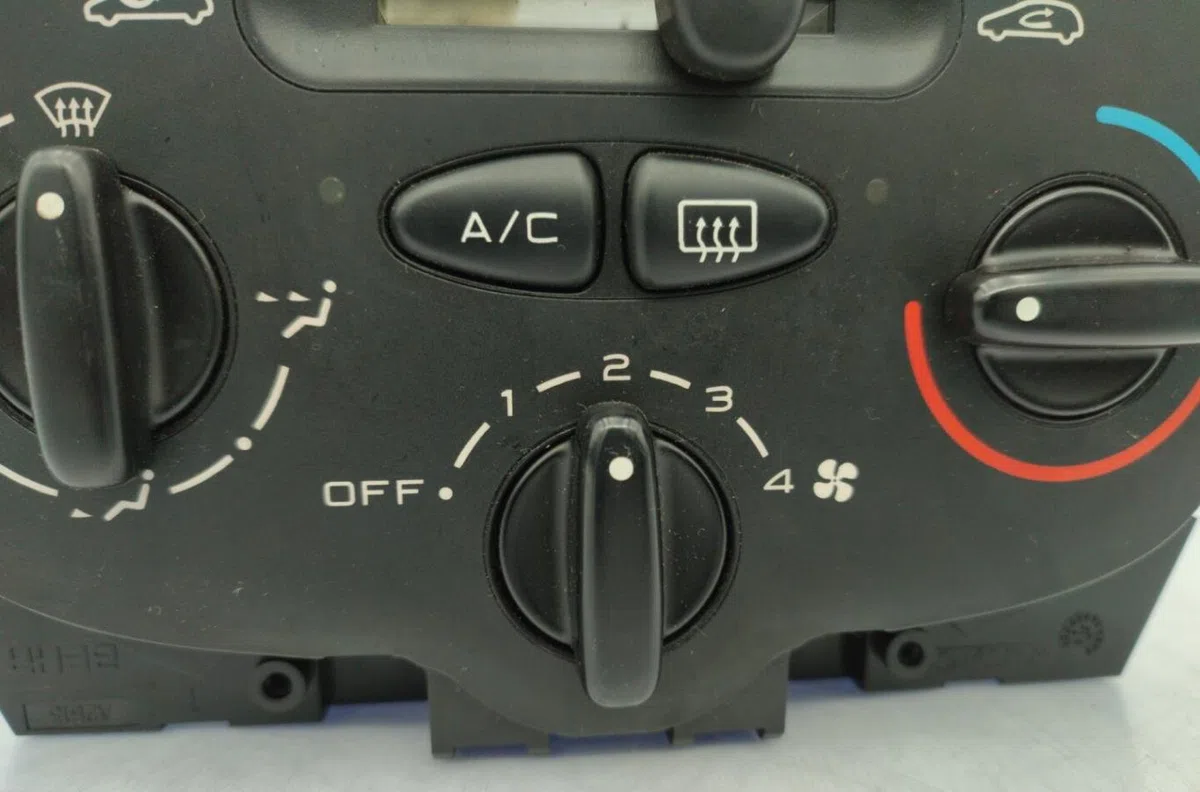 Commande de chauffage PEUGEOT 206 PHASE 2 occasion — photo 4