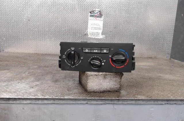 Commande de chauffage PEUGEOT 207  207 PHASE 1 occasion — photo 2