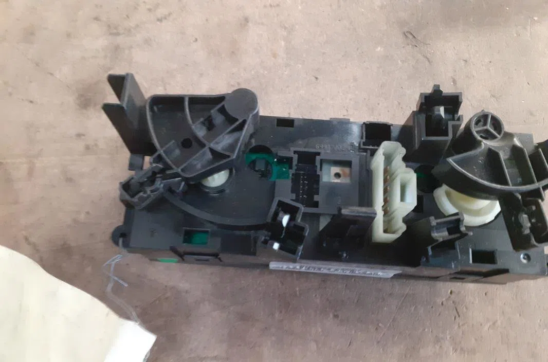 Commande de chauffage Peugeot 207-207 (WA_, WC_) 1.6 hdi (2006-2013) 5 portes occasion — photo 2