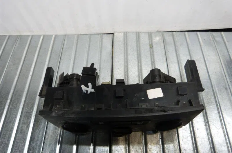 Commande de chauffage PEUGEOT 207 PHASE 1 occasion — photo 3
