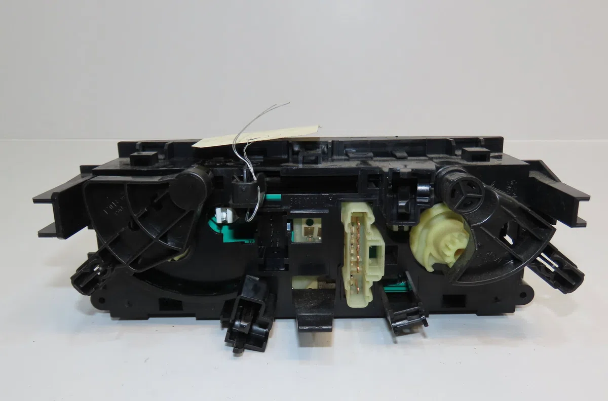 Commande de chauffage Peugeot 207 SW (WK_) 1.4 16v (2007-2013) occasion