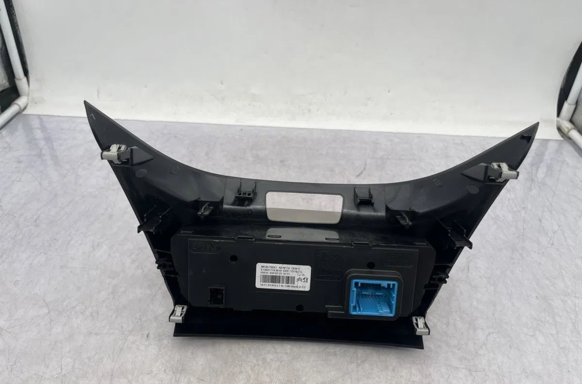 Commande de chauffage PEUGEOT 208 1 PHASE 2 occasion — photo 2