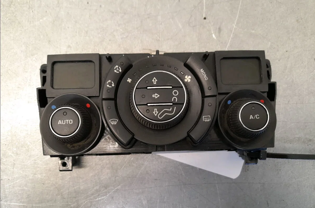 Commande de chauffage PEUGEOT 3008 I  1.6 HDI 115ch occasion — photo 2