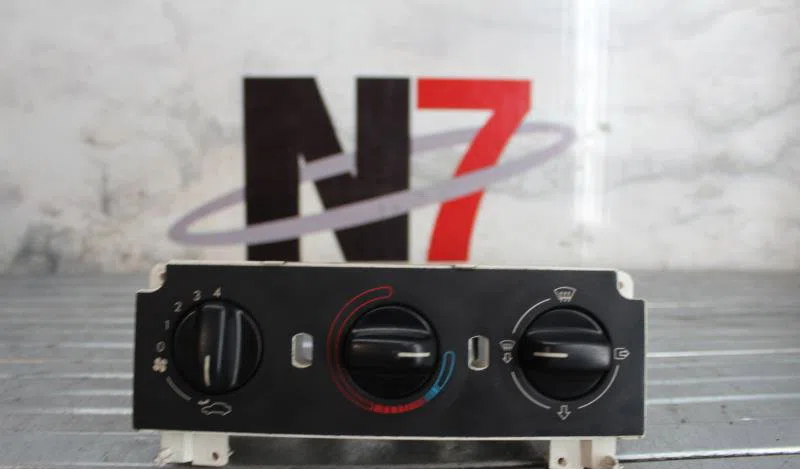 Commande de chauffage PEUGEOT 306 PHASE 1 occasion — photo 3