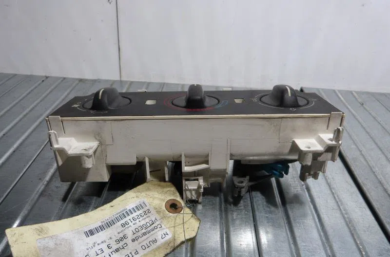 Commande de chauffage PEUGEOT 306 PHASE 2 occasion — photo 2