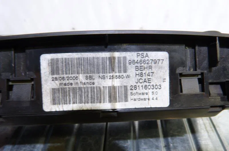 Commande de chauffage PEUGEOT 307 PHASE 2 BREAK occasion