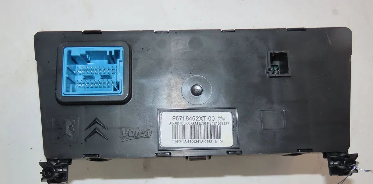 Commande de chauffage Peugeot 308 I (4A_, 4C_) 1.6 hdi (2007-2014) 5 portes occasion