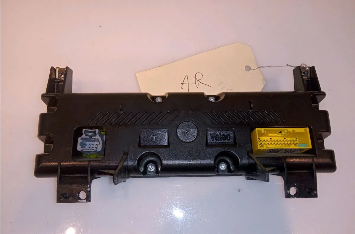 Commande de chauffage Peugeot 406 (8B) 1.8 16v (1995-2000) occasion
