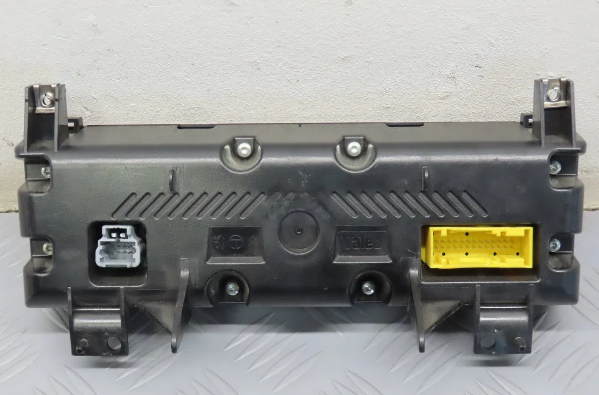 Commande de chauffage Peugeot 406 Break (8E-F) 2.0 hdi 110 (1999-2004) 5 portes occasion — photo 2