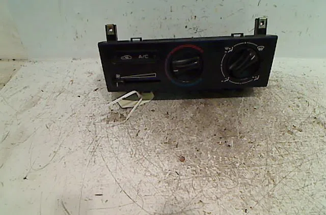 Commande de chauffage Peugeot 406 Break (8E-F) 2.1 td 12v (1996-2004) occasion — photo 3