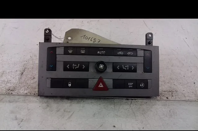 Commande de chauffage Peugeot 407 (6D_) 1.6 hdi 110 (6d9hzc, 6d9hyc) (2004-2010) occasion — photo 3