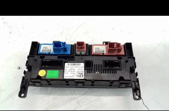 Commande de chauffage Peugeot 407 (6D_) 1.6 hdi 110 (6d9hzc, 6d9hyc) (2004-2010) occasion — photo 2