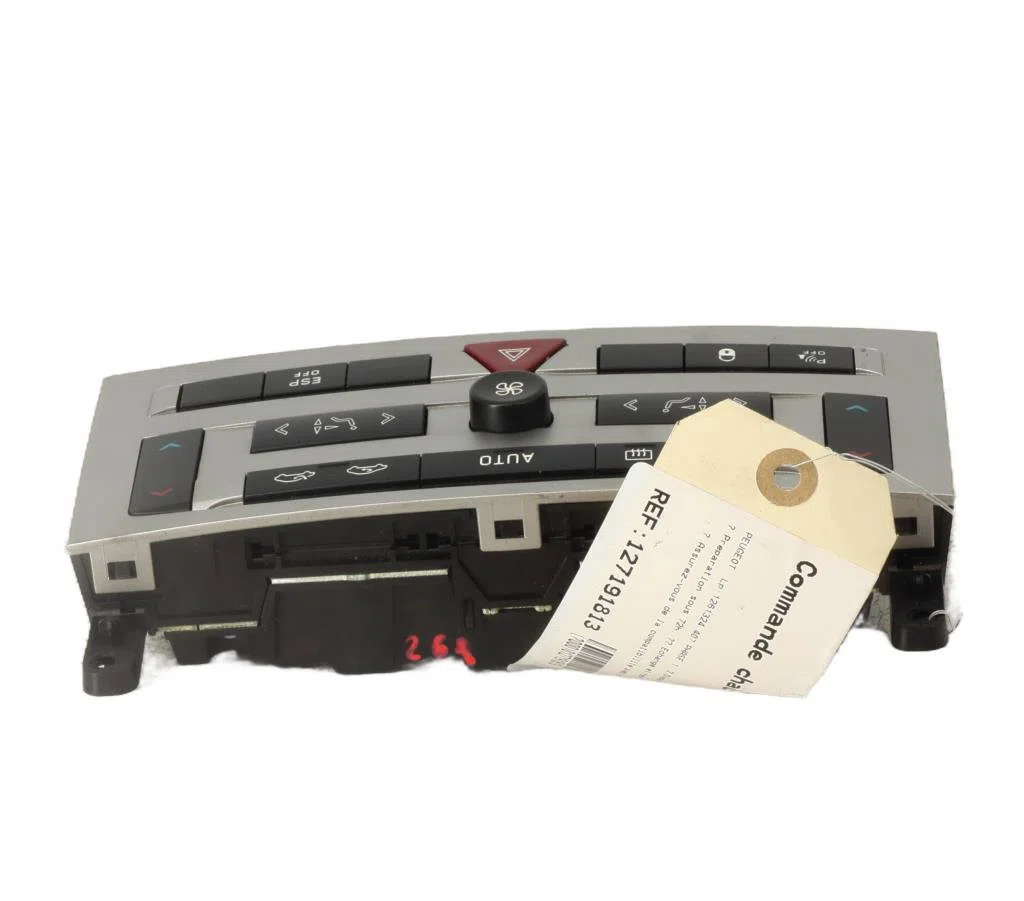 Commande de chauffage Peugeot 407 (6D_) 2.0 hdi 135 (6drhrh, 6drhre, 6drhrg, 6drhrj) (2004-2010) 4 portes occasion — photo 2