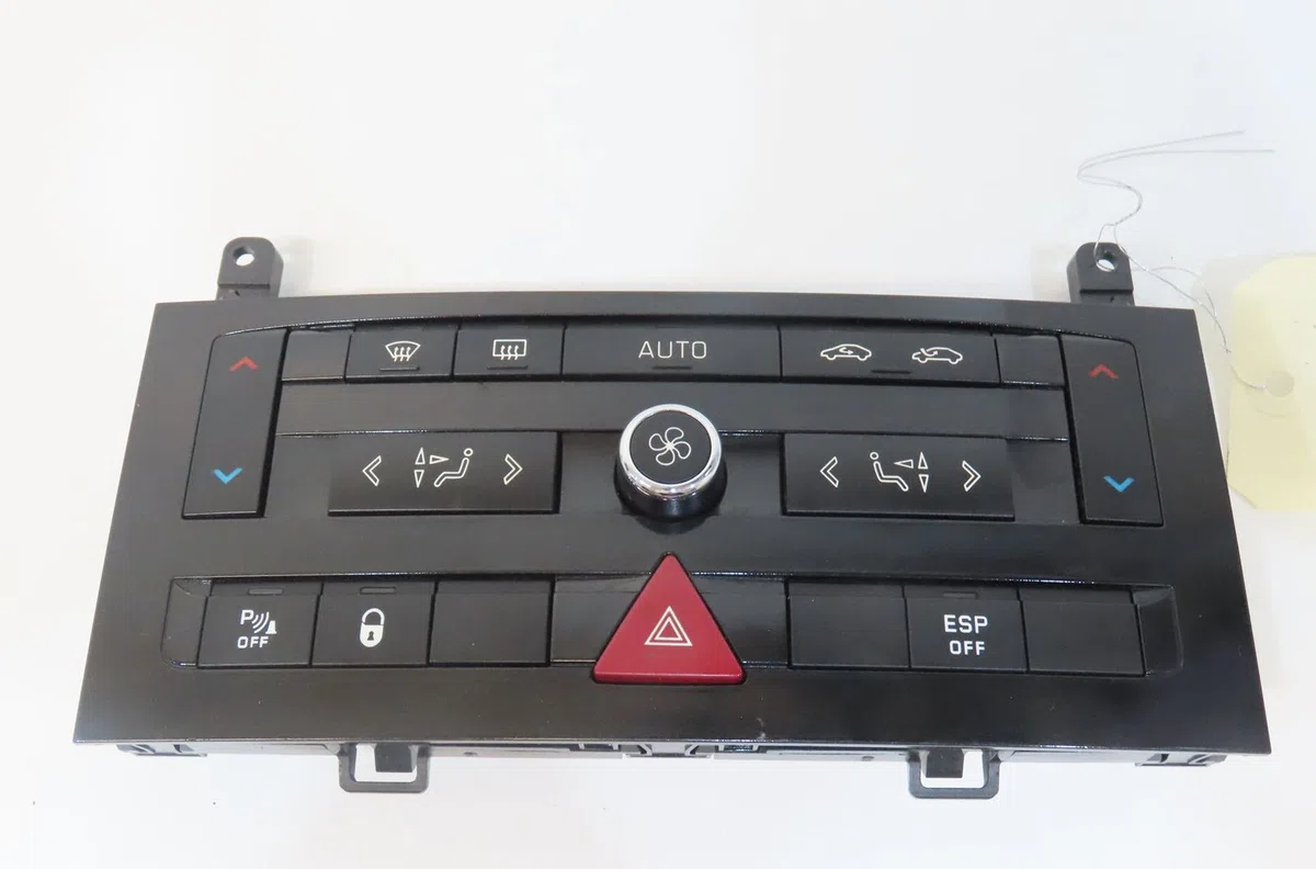 Commande de chauffage Peugeot 407 Coupé (6C_) 2.0 hdi (2005) occasion — photo 2