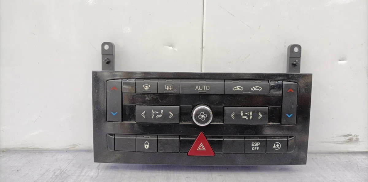 Commande de chauffage PEUGEOT 407 PHASE 1 occasion — photo 3