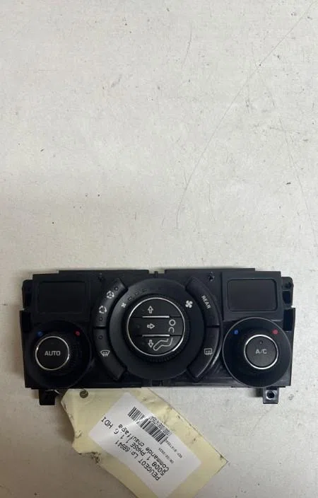 Commande de chauffage Peugeot 5008 (0U_, 0E_) 1.6 hdi (2010-2017) 5 portes occasion — photo 2