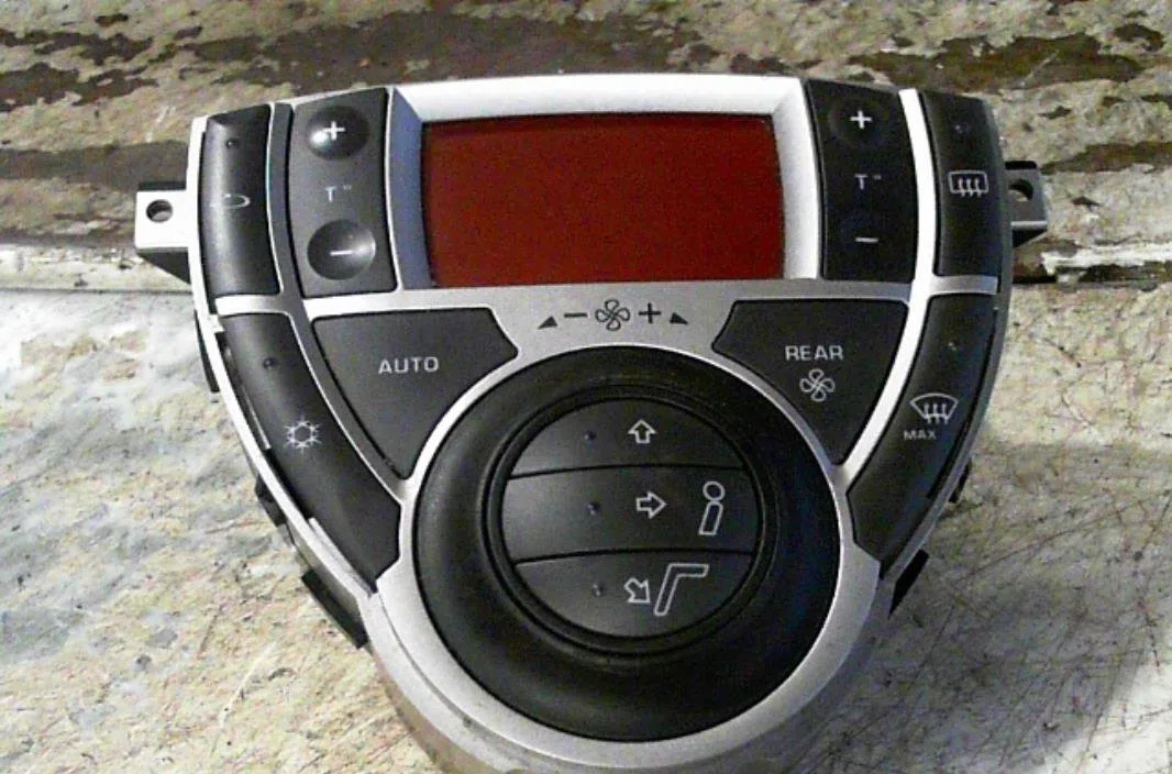 Commande de chauffage PEUGEOT 807 occasion — photo 2