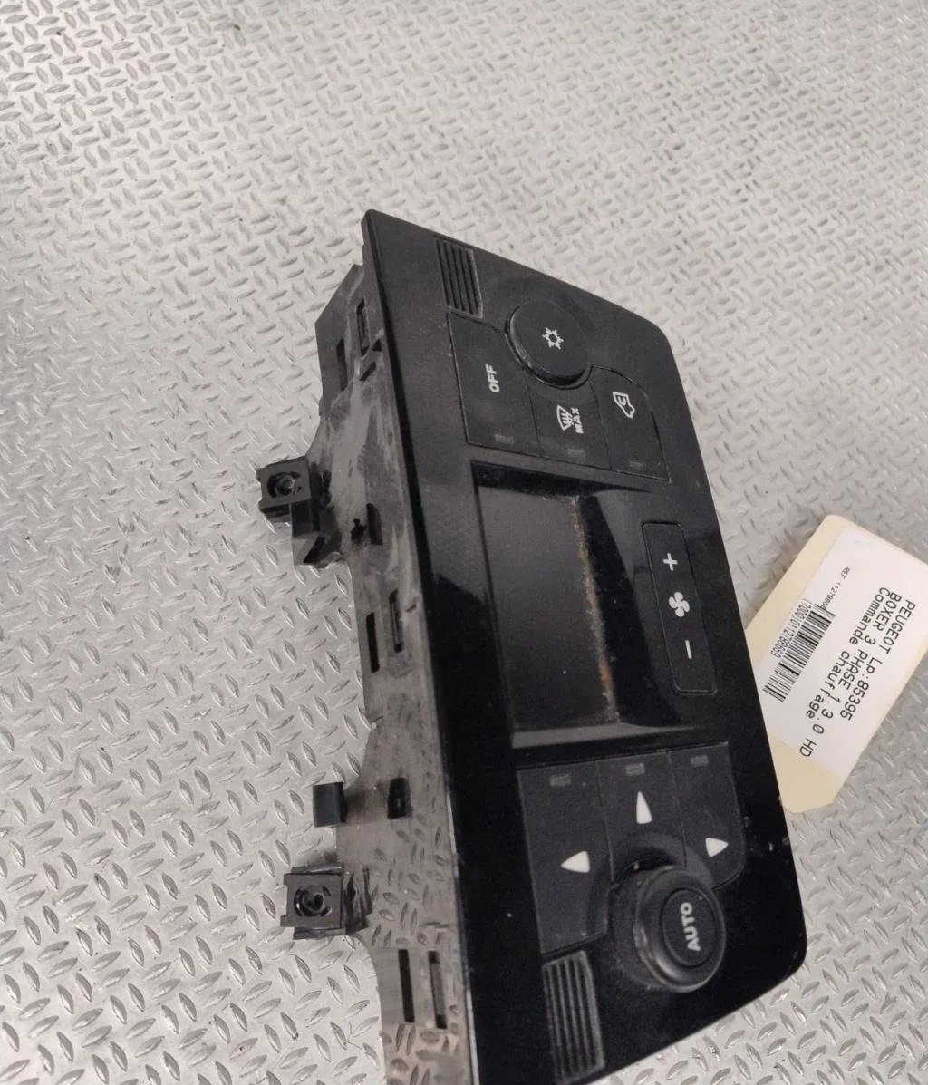 Commande de chauffage Peugeot BOXER Camionnette 3.0 hdi 175 (2011) occasion — photo 2