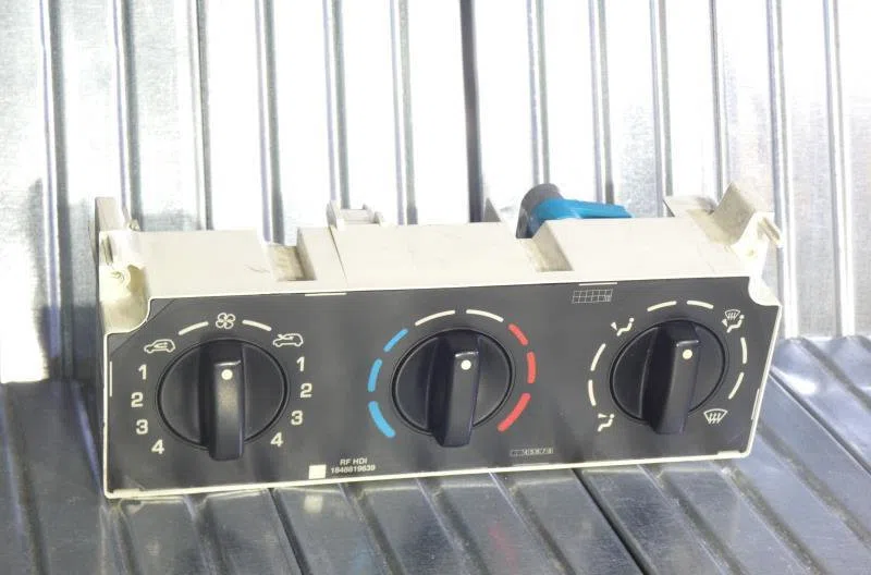 Commande de chauffage PEUGEOT PARTNER 1 PHASE 2 occasion