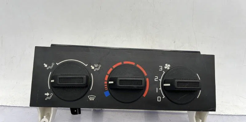 Commande de chauffage RENAULT CLIO 1 PHASE 1 occasion — photo 2