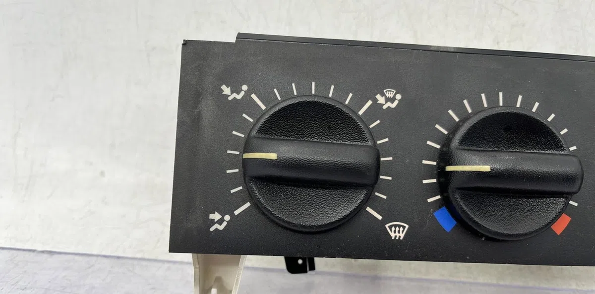 Commande de chauffage RENAULT CLIO 1 PHASE 2 occasion — photo 2