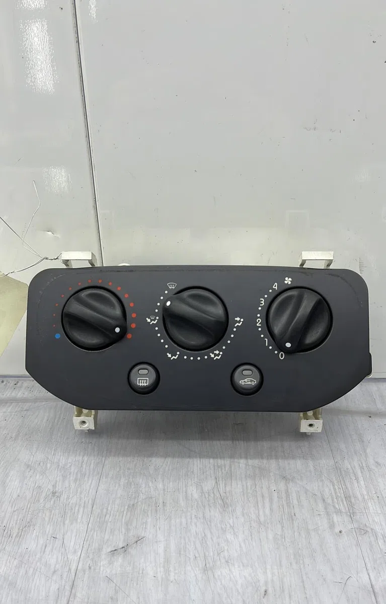 Commande de chauffage RENAULT CLIO 2 PHASE 1 occasion — photo 3