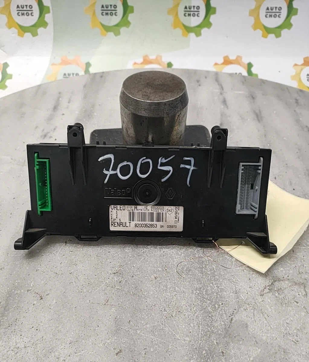 Commande de chauffage RENAULT CLIO 2 PHASE 2 occasion — photo 2