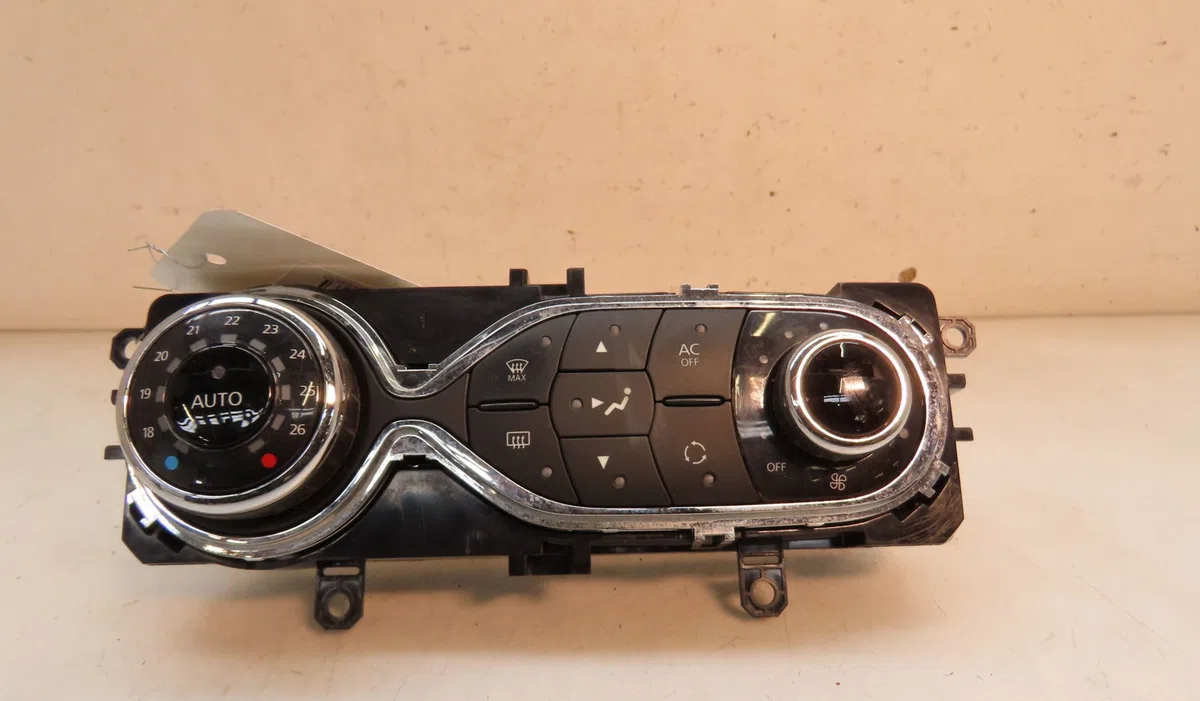 Commande de chauffage RENAULT CLIO 2012 occasion — photo 2