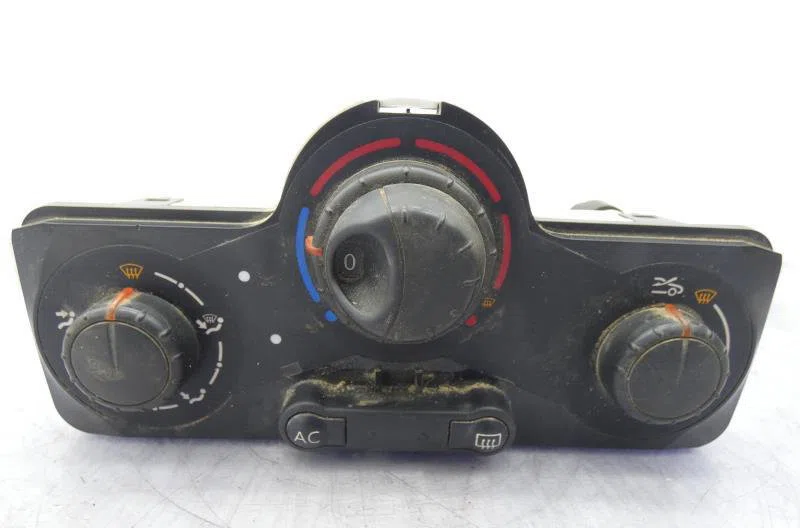 Commande de chauffage RENAULT CLIO 3 PHASE 1 occasion — photo 4