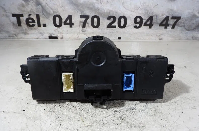 Commande de chauffage RENAULT CLIO 3 PHASE 1 occasion — photo 2