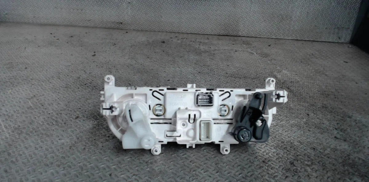 Commande de chauffage RENAULT CLIO 4  CLIO 4 PHASE 1 occasion