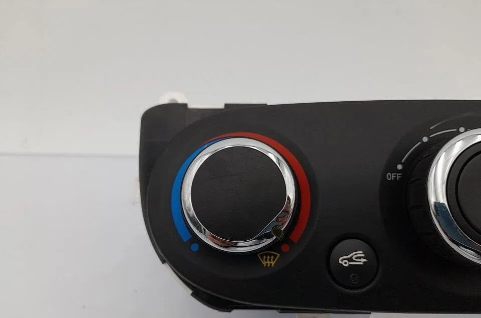 Commande de chauffage RENAULT CLIO 4 PHASE 1 occasion — photo 3