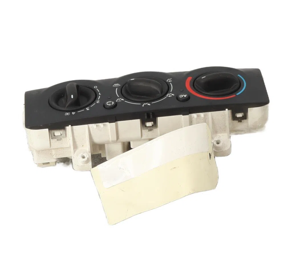 Commande de chauffage Renault CLIO II (BB_, CB_) 1.2 16v (bb05, bb0w, bb11, bb27, bb2t, bb2u, bb2v, cb05,... (2001-2016) 3 portes occasion — photo 2