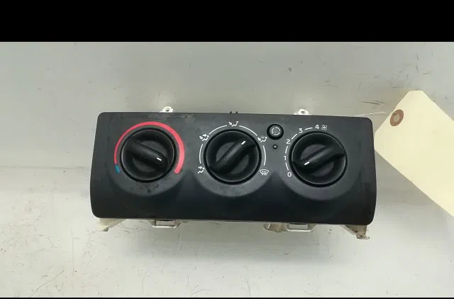Commande de chauffage Renault CLIO II (BB_, CB_) 1.5 dci (b-cb07) (2001-2009) 3 portes occasion