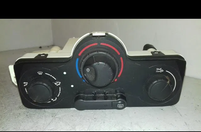 Commande de chauffage Renault CLIO III (BR0-1, CR0-1) 1.4 16v (2005-2012) occasion — photo 2