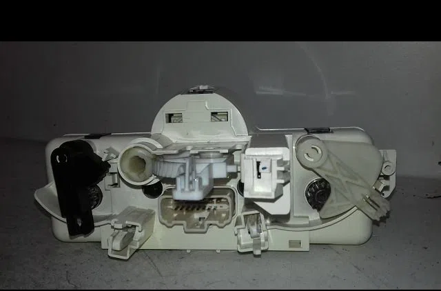 Commande de chauffage Renault CLIO III (BR0-1, CR0-1) 1.4 16v (2005-2012) occasion — photo 3