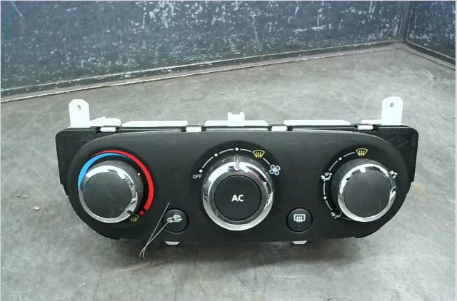 Commande de chauffage RENAULT CLIO IV 2014 occasion — photo 3