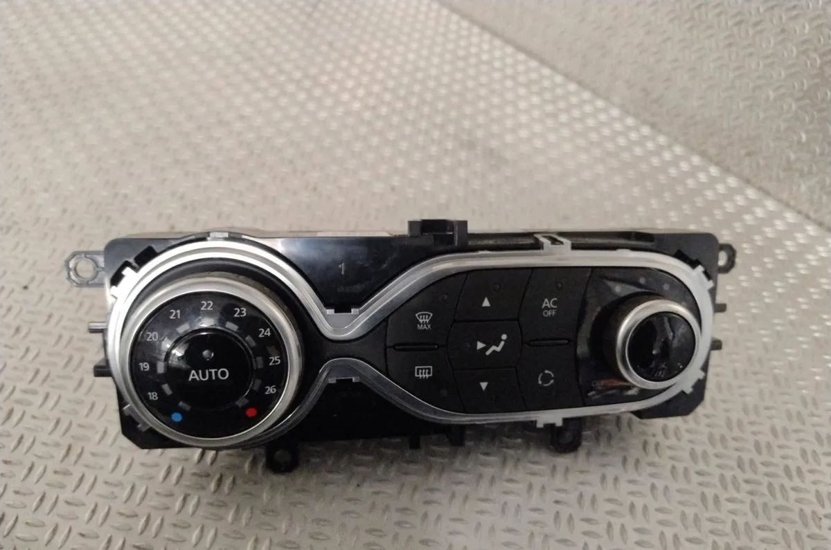 Commande de chauffage Renault CLIO IV (BH_) 0.9 tce 90 (2012) 5 portes occasion