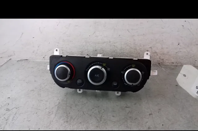 Commande de chauffage Renault CLIO IV (BH_) 0.9 tce 90 (2012) 5 portes occasion — photo 3