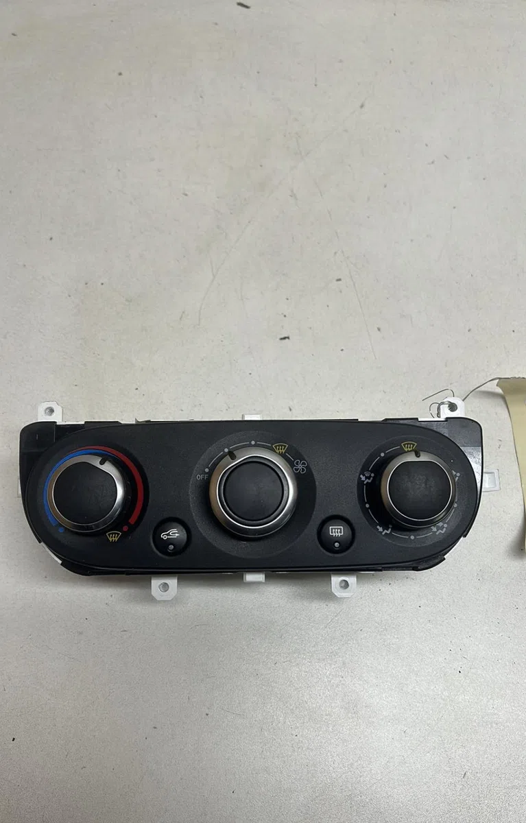Commande de chauffage Renault CLIO IV (BH_) 1.2 16v (2012) occasion — photo 2