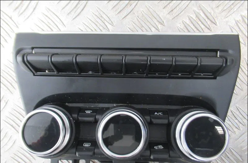 Commande de chauffage RENAULT CLIO V  1.0i TCe 100ch occasion — photo 2