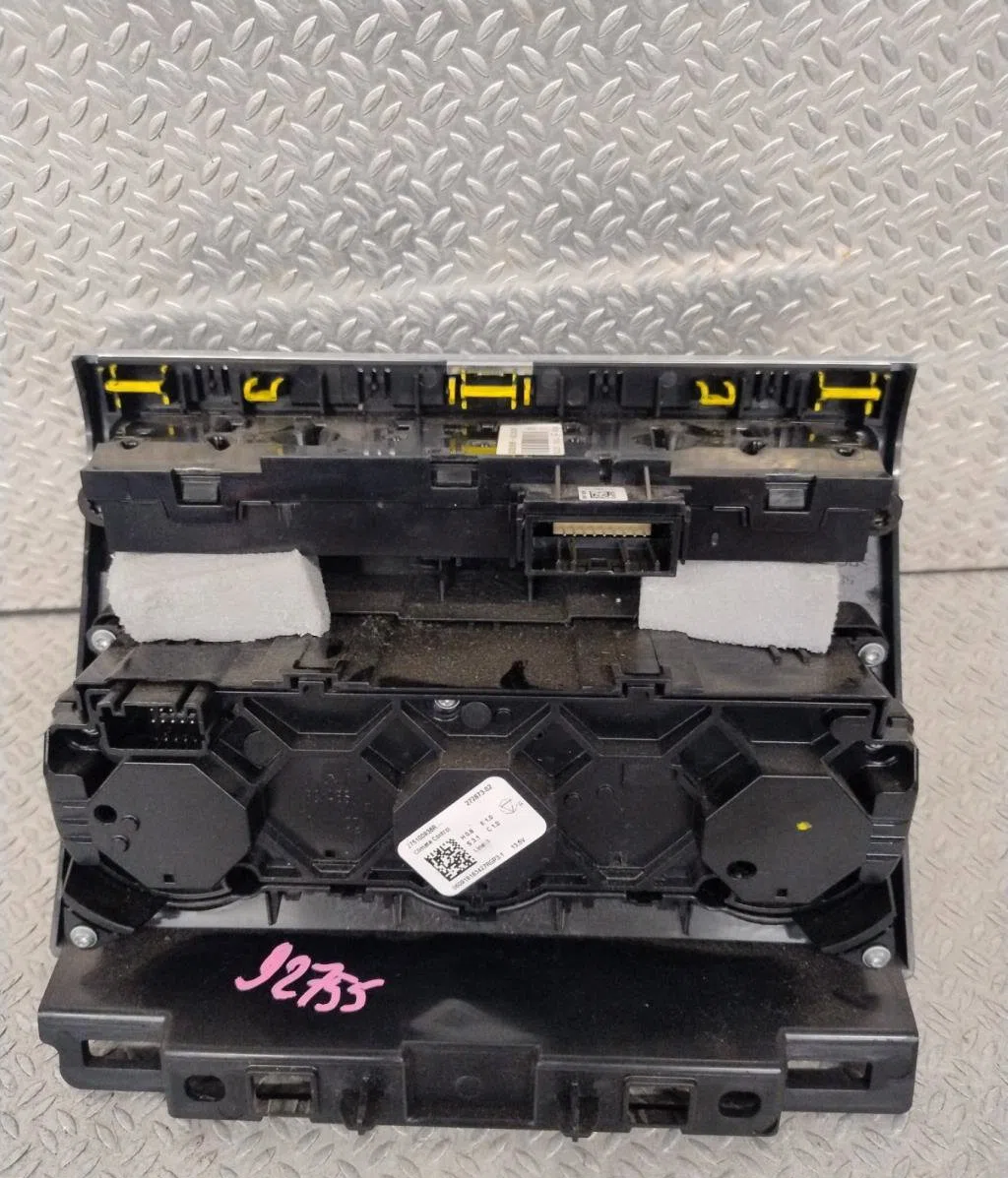 Commande de chauffage Renault CLIO V (B7_) 1.0 lpg (b7mt) (2019) occasion — photo 3