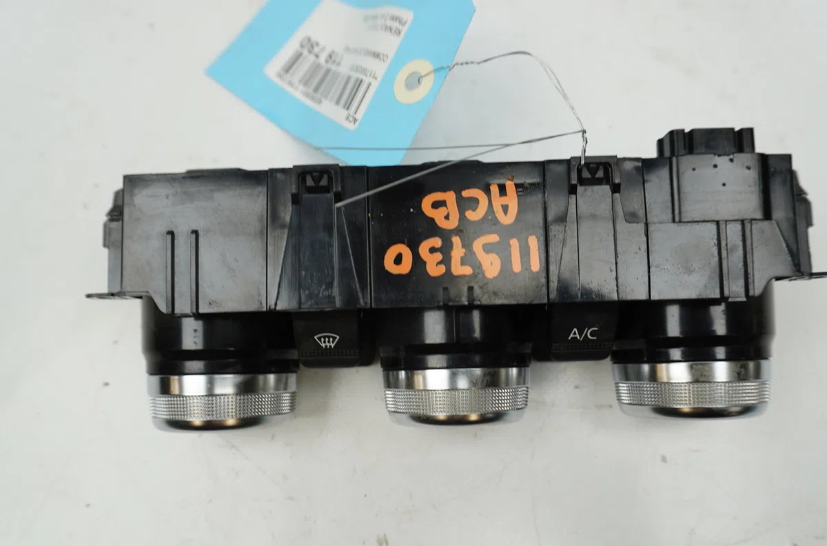 Commande de chauffage Renault CLIO V (B7_) 1.6 e-tech 145 (b7mu) (2022) occasion — photo 2