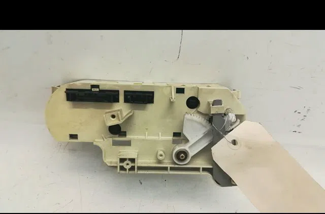Commande de chauffage Renault ESPACE II (J-S63_) 2.1 td (j633, j634, j-s635, j-s63d) (1991-1996) 5 portes occasion — photo 2