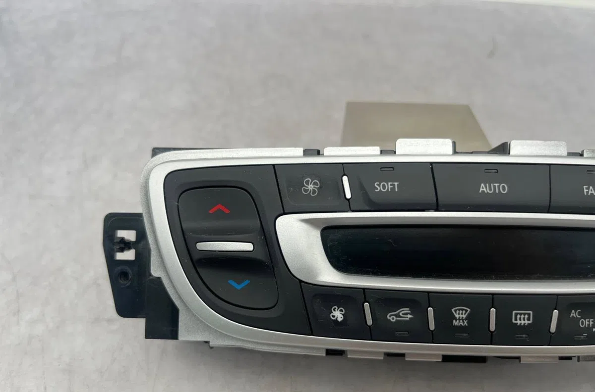 Commande de chauffage RENAULT GRAND SCENIC 3 PHASE 2 occasion — photo 3